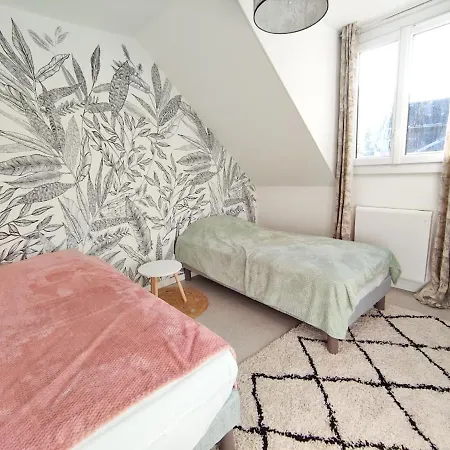 L'escampette, Duplex T3, Centre Luchon, Wifi, Casier A Skis, 4 Personnes Apartman *