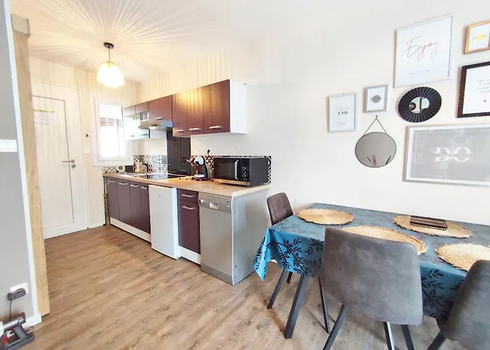 L'escampette, Duplex T3, Centre Luchon, Wifi, Casier A Skis, 4 Personnes 아파트 *